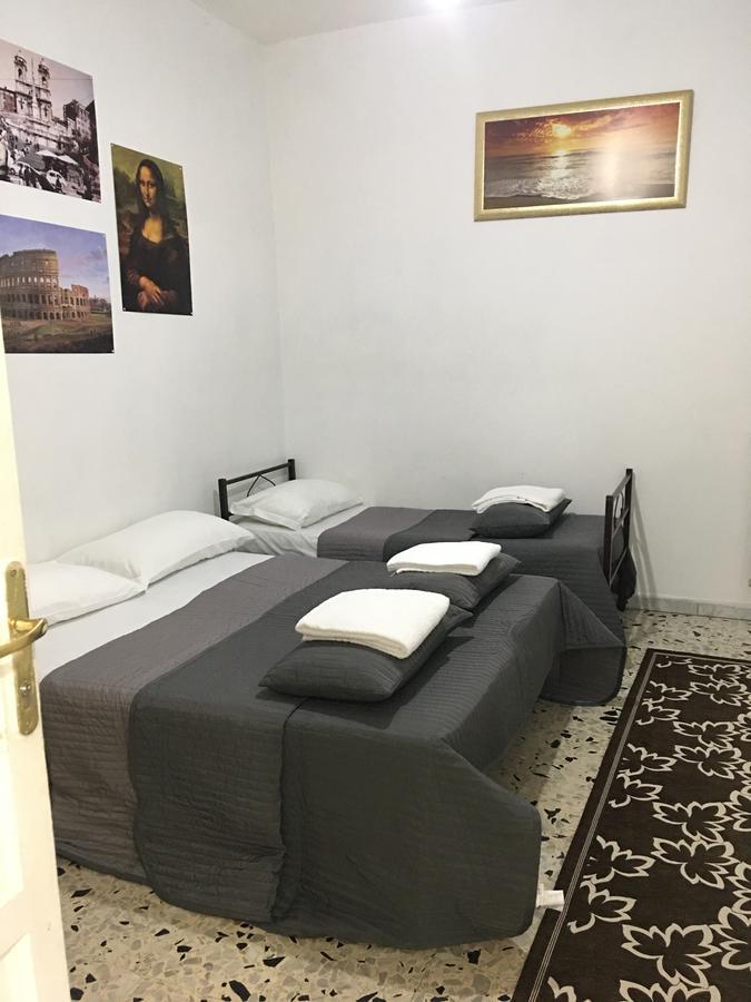 New Golden House Hostel โรม ภายนอก รูปภาพ